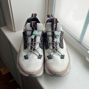 On Cloud Cloudaway Ivy and Moss Sneakers Size 8